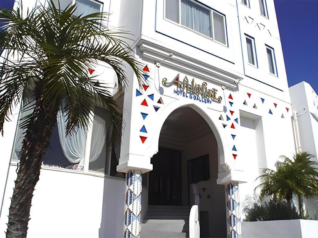 Arabian Art Hotel & Gallery Onjuku Bagian luar foto