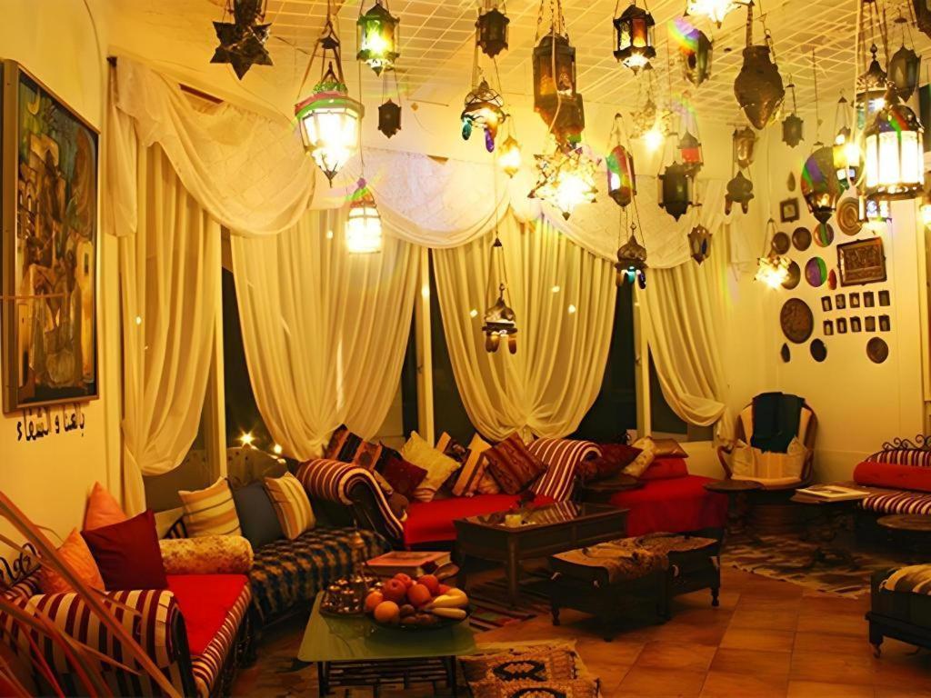 Arabian Art Hotel & Gallery Onjuku Bagian luar foto
