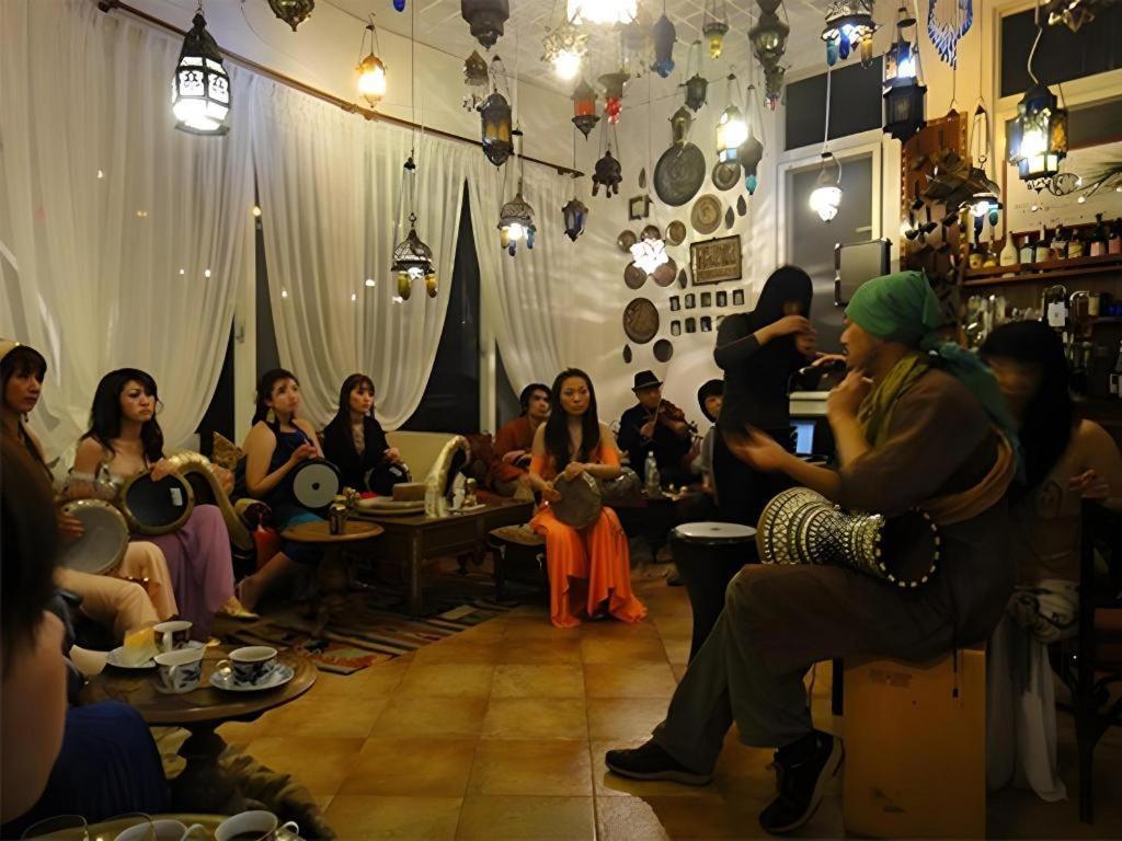 Arabian Art Hotel & Gallery Onjuku Bagian luar foto