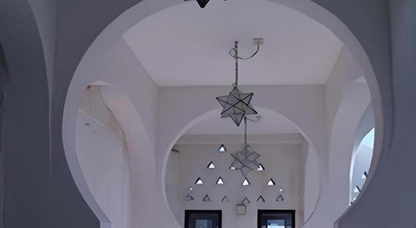 Arabian Art Hotel & Gallery Onjuku Bagian luar foto
