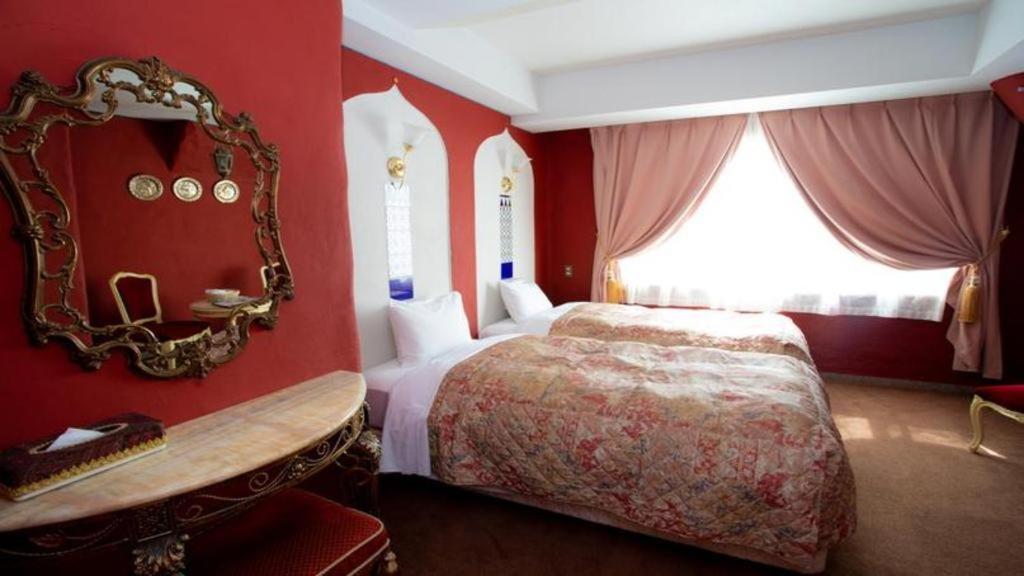 Arabian Art Hotel & Gallery Onjuku Bagian luar foto
